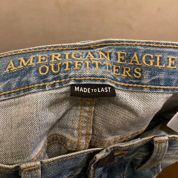 👖American Eagle Washed Blue Jeans - Picture 5 of 6